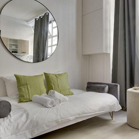Bright Charming Modern Studio By Dreamy Canal Париж Екстериор снимка