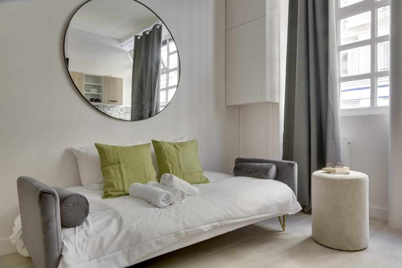 Bright Charming Modern Studio By Dreamy Canal Париж Екстериор снимка