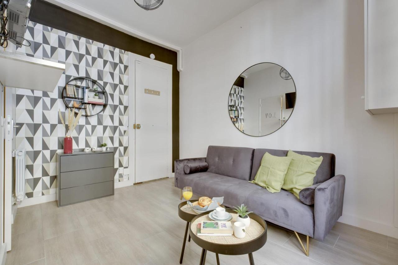 Bright Charming Modern Studio By Dreamy Canal Париж Екстериор снимка
