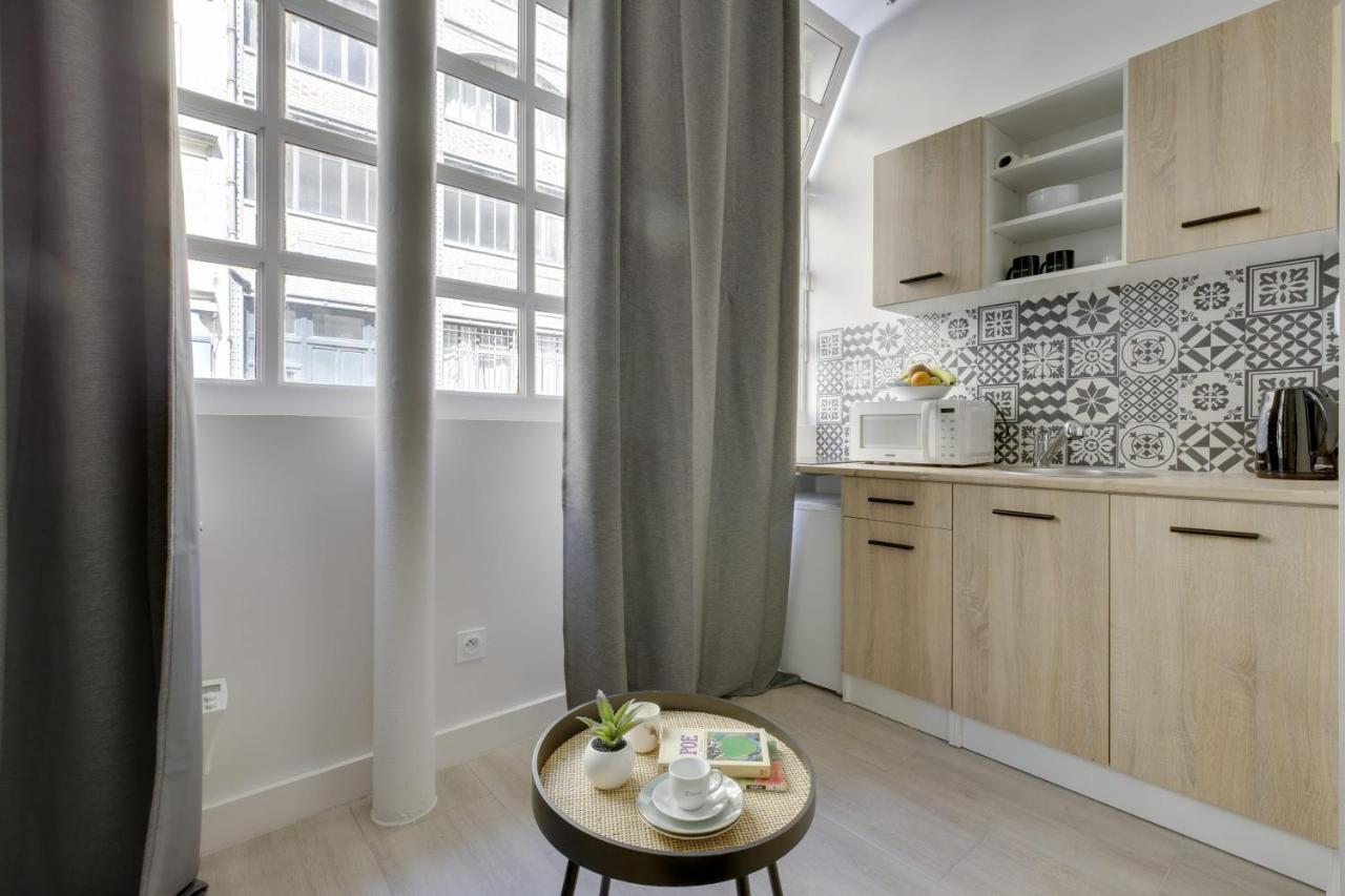 Bright Charming Modern Studio By Dreamy Canal Париж Екстериор снимка